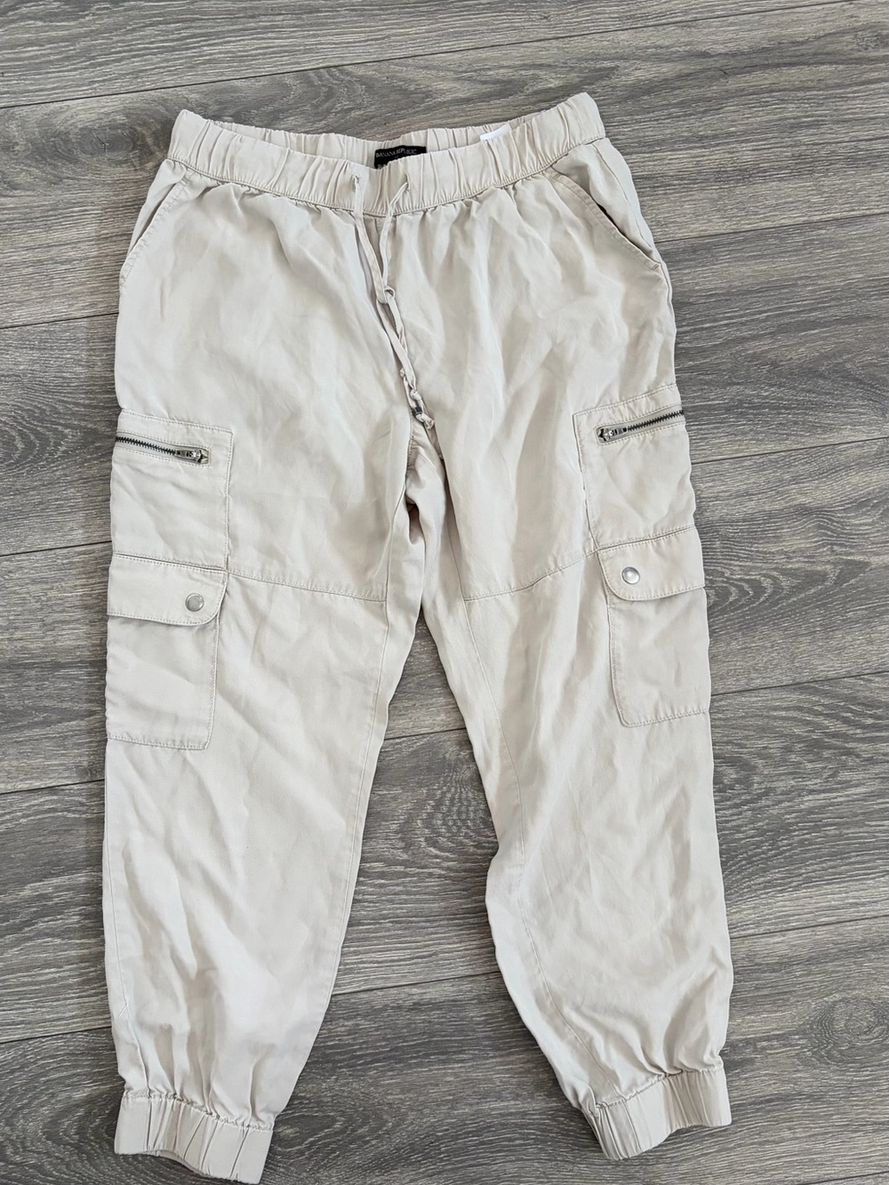 Banana Republic Light Beige Cargo Joggers
